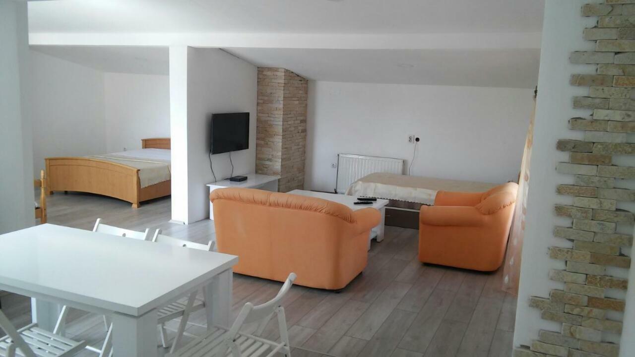 Apartments Struga Luaran gambar